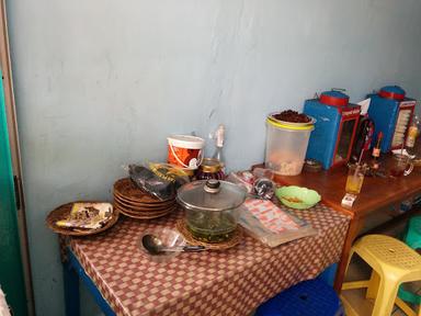 WARUNG NASI IBU ANI