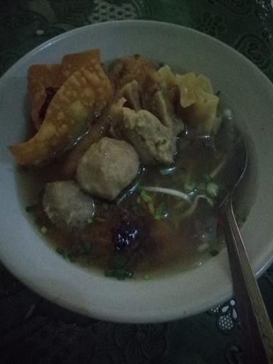 BAKSO & MIE AYAM SUMONGGO