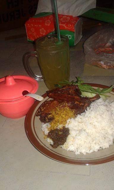 BEBEK AYAM GORENG BUMBU