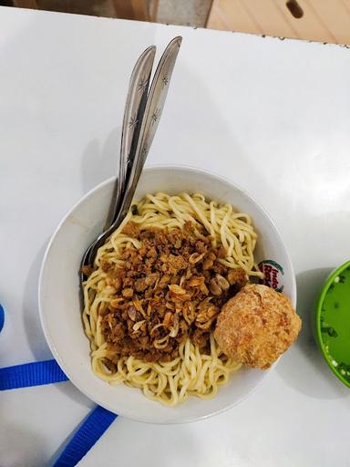 PANGSIT MIE MITRA