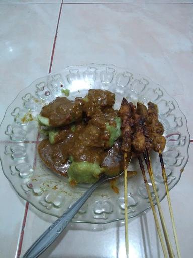 SATE AYAM KAK UDIN