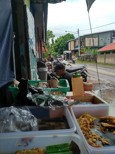 WARUNG NASI TONYOK