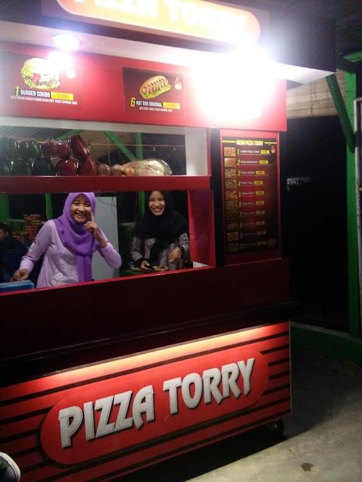 PIZZA TORRY LIMAU MANIS