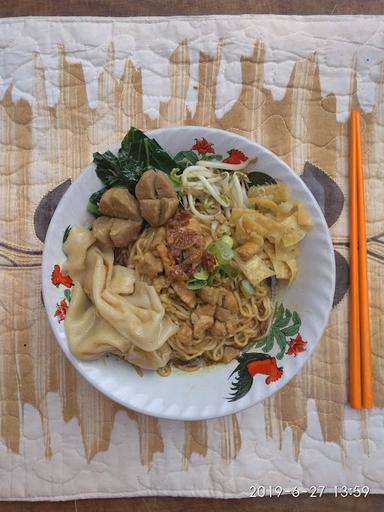 MIE AYAM KEMBAR MULIA