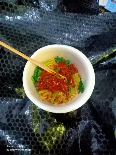 MIE AYAM SAMBALE ULEK DAN SEBLAK BUDE SRI