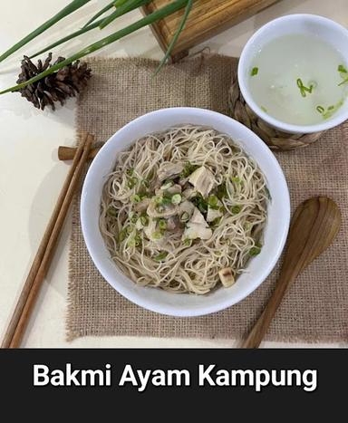 SOTO SAPI BANG ADE & BAKMI AYAM