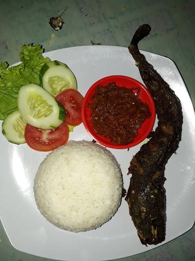 WARUNG MAKAN MURNI