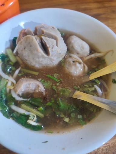 BAKSO & MIE AYAM ROSI ROSO