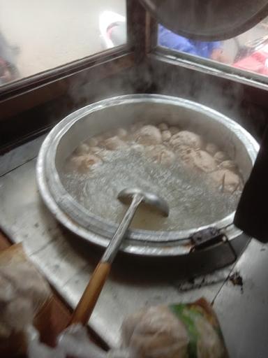 MIE BAKSO PODO MORO