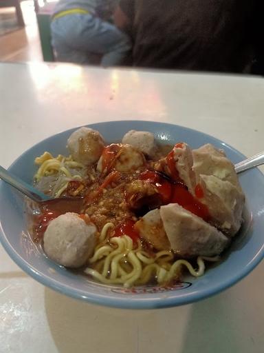 MIE BAKSO PODO MORO