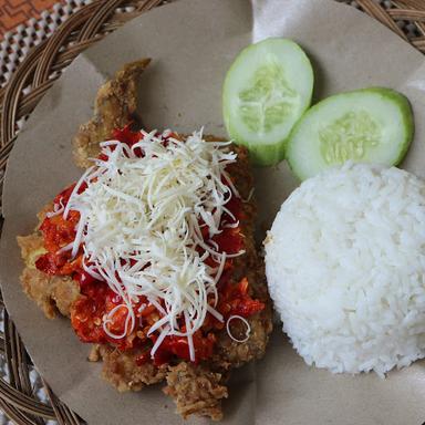 AYAM GEPREK BM