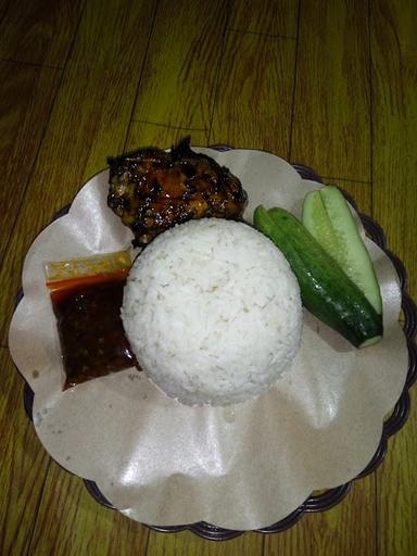 SAUNG DADAKAN CIMPAEUN