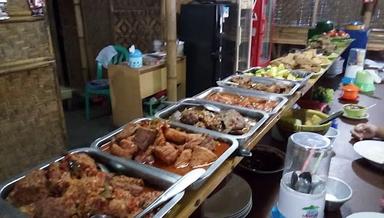 WARUNG SAUNG SEDERHANA