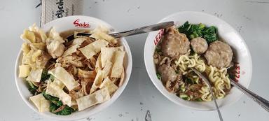 BAKSO & MIE AYAM POJOK WETAN