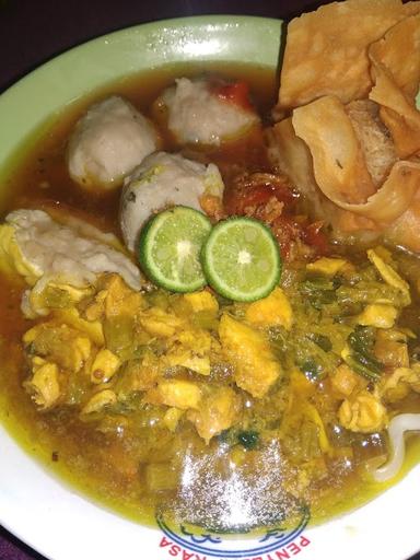 BAKSO BAKWAN LAKSANA JAJANAN KHAS NAGARA TENGAH