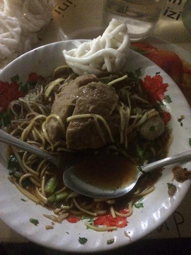 MIE BAKSO ANO