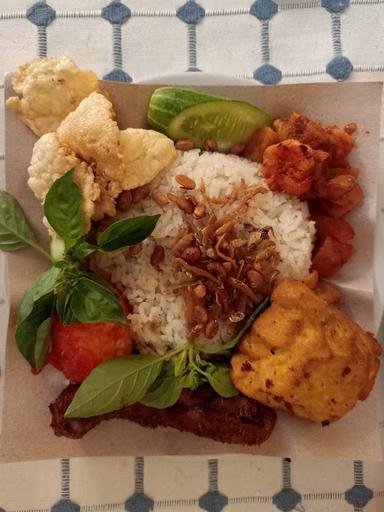 NASI UDUK DEN OCIR