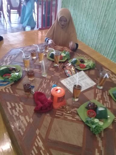 WAROENG MAKAN AKI SUNDA