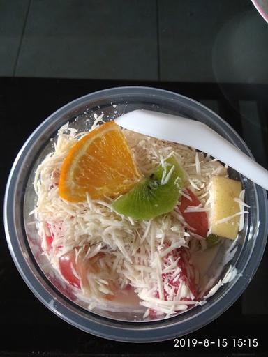 SALAD BUAH 88 TAROGONG