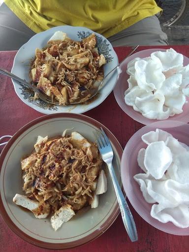 KUPAT TAHU & GADO- GADO DENI