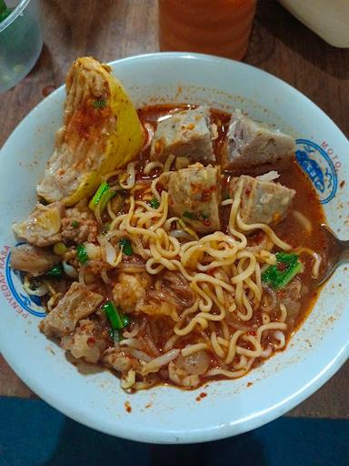 MIE AYAM BASO A SARIF