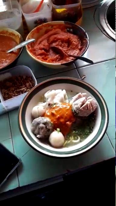 MIE BAKSO, MIE AYAM, LOTEK DAN BUBUR AYAM TEH NUR