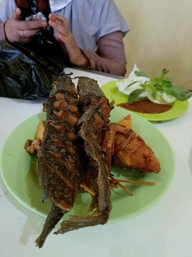 PECEL LELE CAKNO SIMPANG LIMA