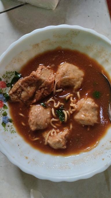 BAKSO PAHLAWAN KEMANTRAN