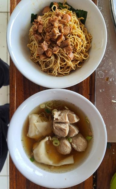 MIE AYAM BAKSO SETIA WONOGIRI