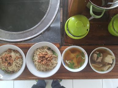 MIE AYAM BAKSO SETIA WONOGIRI