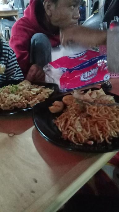 MIE JEBEW NENG AYU