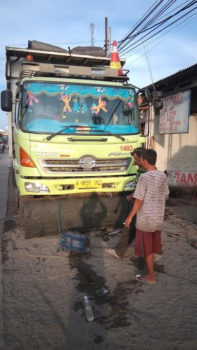 RUMAH MAKAN KARYA MINANG BEKASI