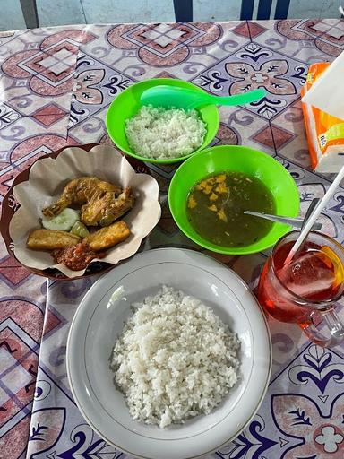 WARUNG MAKAN LIYA