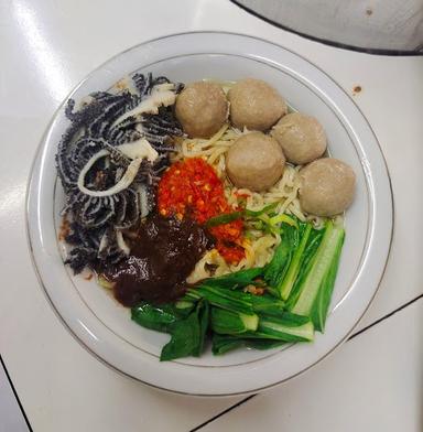 MIE BASO HEPI