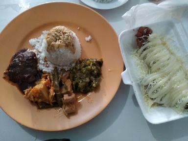 RUMAH MAKAN BUNDO KANDUANG