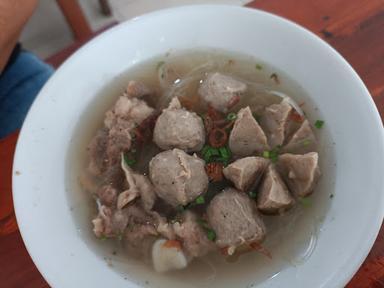 BASO BOOM & MIE AYAM CAH SOLO