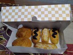 Photo's Raid Soes & Eclair