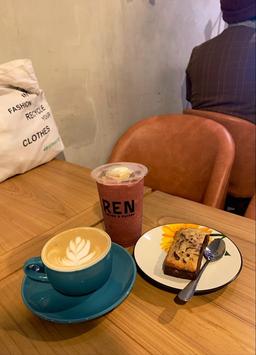 Photo's Ren Coffee & Eatery