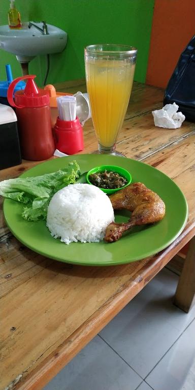 AYAM BAKAR MAS MONO