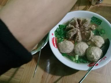 BAKSO DAN MIE AYAM PAKDE GATHOT SOLO