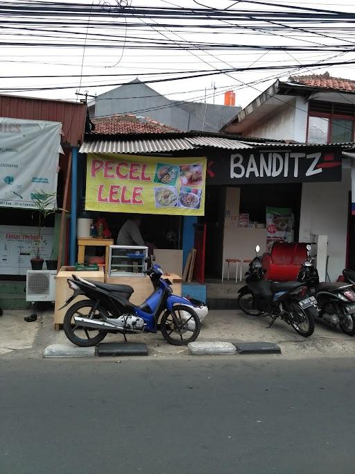 PECEL LELE ASEM BARIS