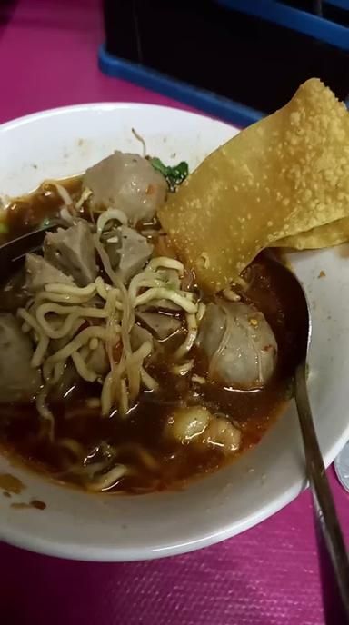 PONDOK BAKSO & MIE AYAM SOLO