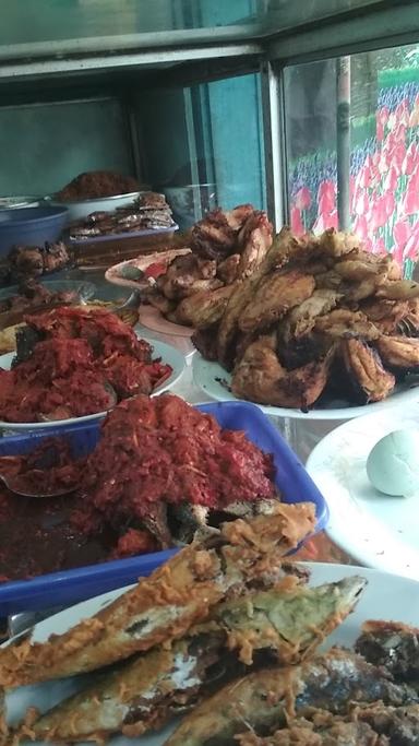 WARUNG GUDEG JOGJA BU SIEM