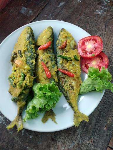 WARUNG MAKAN PAK SHOLEH