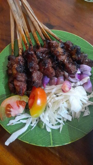 WARUNG SATE PAK MIN SOLO SIDO MAMPIR