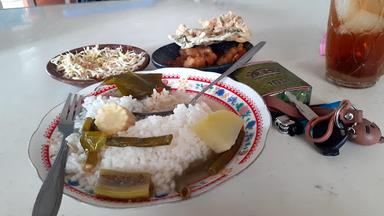 WARUNG MAKAN BU SUS