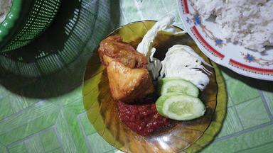 PECEL AYAM KARANGANYAR