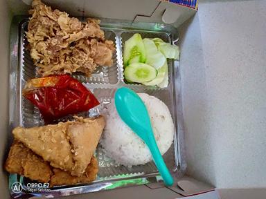 AYAM GEPREK DAPUR MOMMYBIDZAR