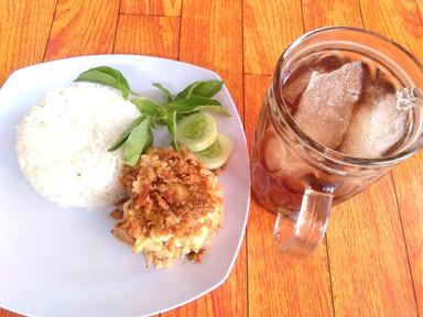 MIE AYAM GORENG & KUAH MONCER