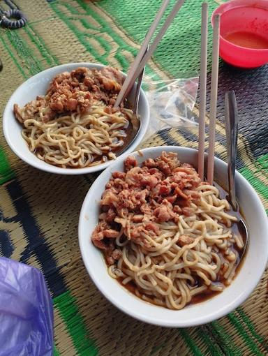 MIE AYAM PAK GORIS